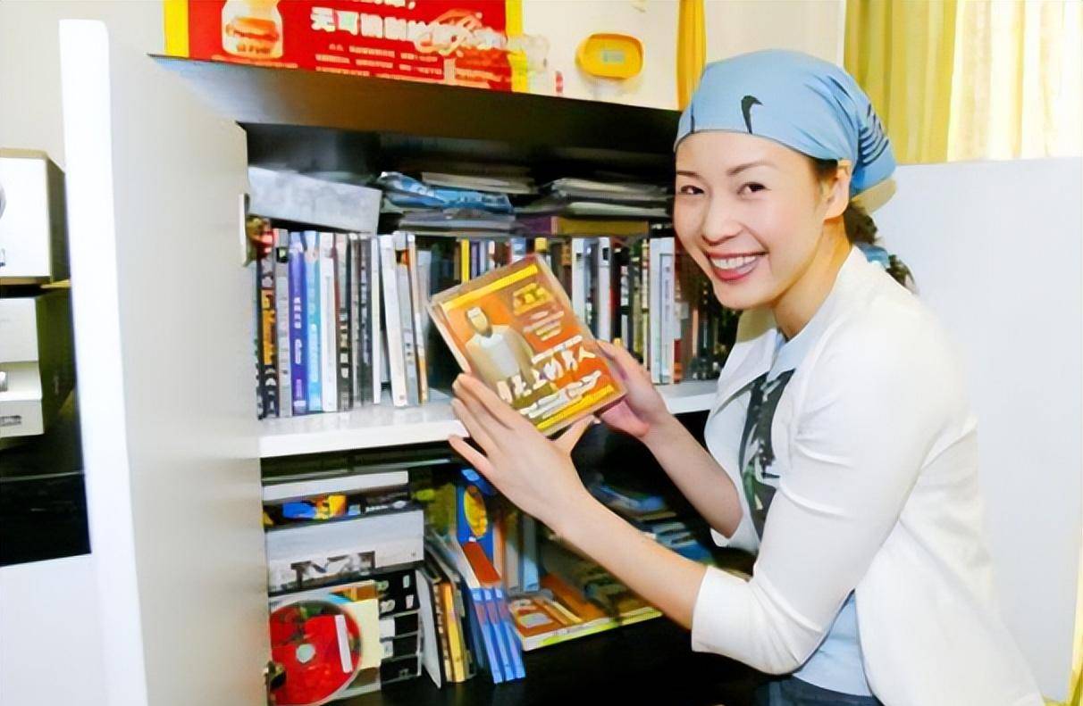 50岁的广州演员李可妮,戏里是太子炳的情人,现实中的她感情成谜_观众