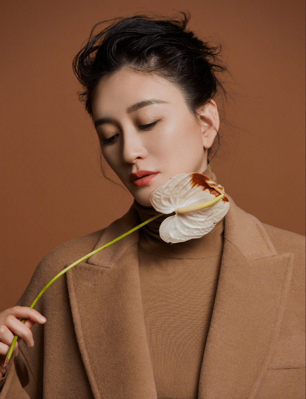 植物学家女儿:李小冉"大时尚"演绎同性之恋,回报有