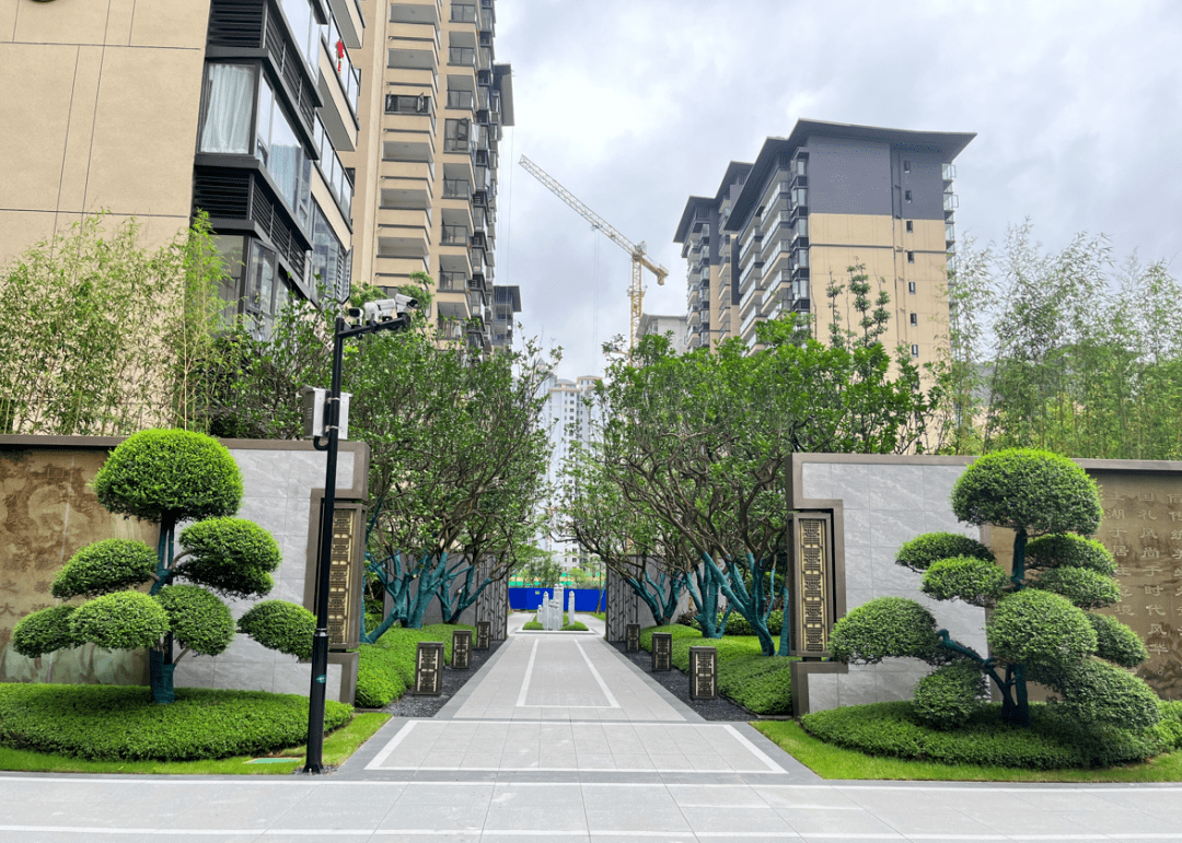 玉林彰泰城售楼处电话400-022-8887转8888售楼部营销中心_24小时电话