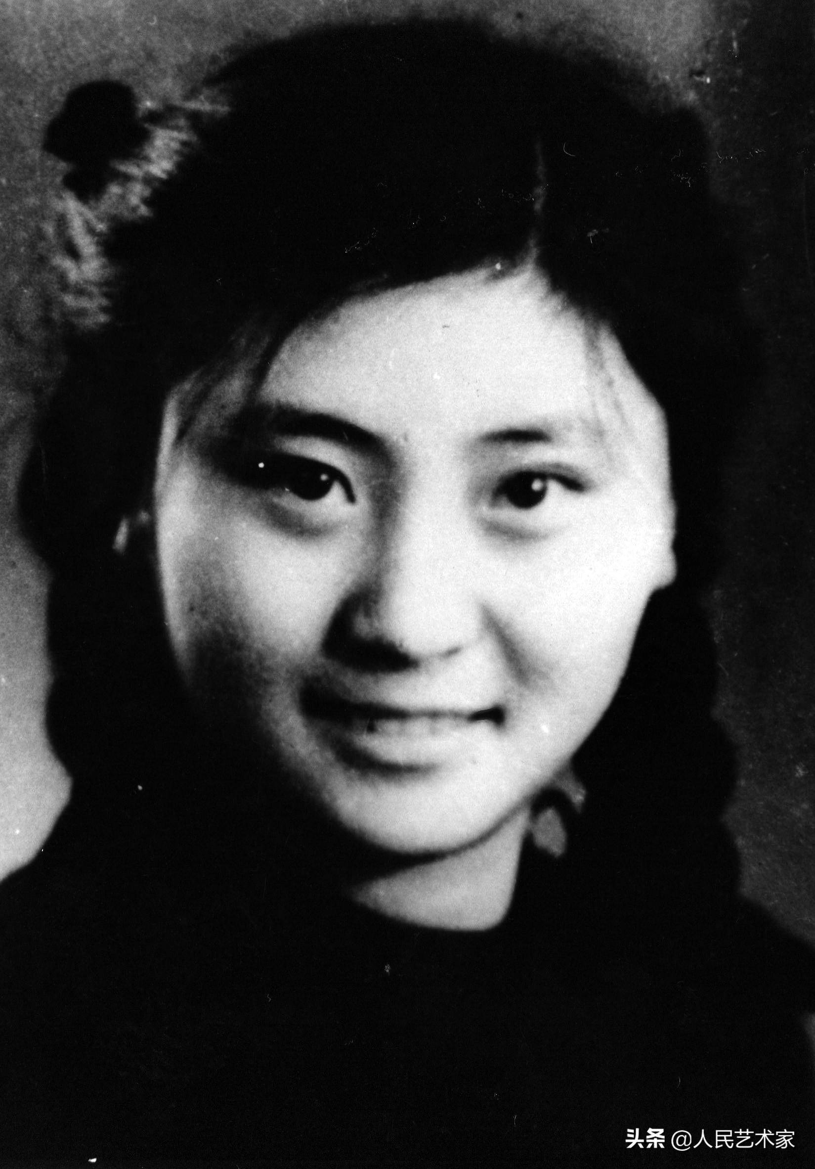 是一位女演员,一名文艺兵,更是一位参与过援老抗美的_袁霞_袁淑_影迷