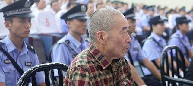 司马南20世纪末因揭穿神功骗子而饮誉江湖,比如与神功大师沈昌打官司
