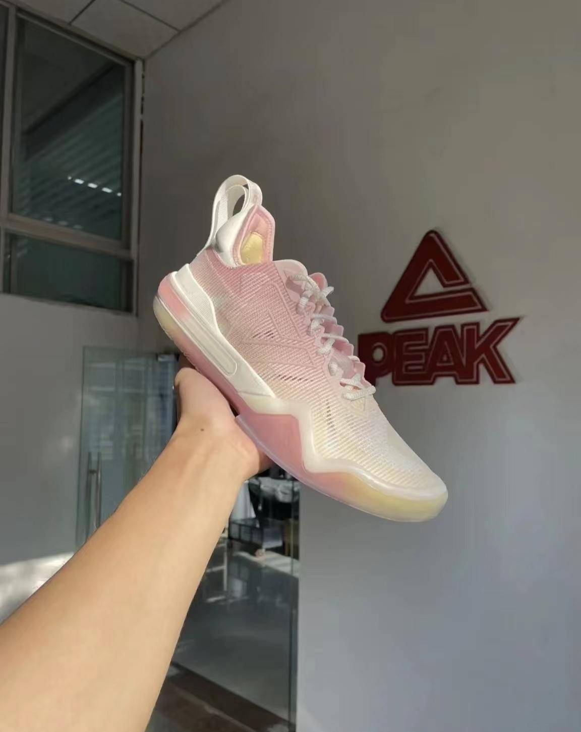 匹克维金斯一代签名球鞋"天赋"配色细节图曝光_设计_部分_方案