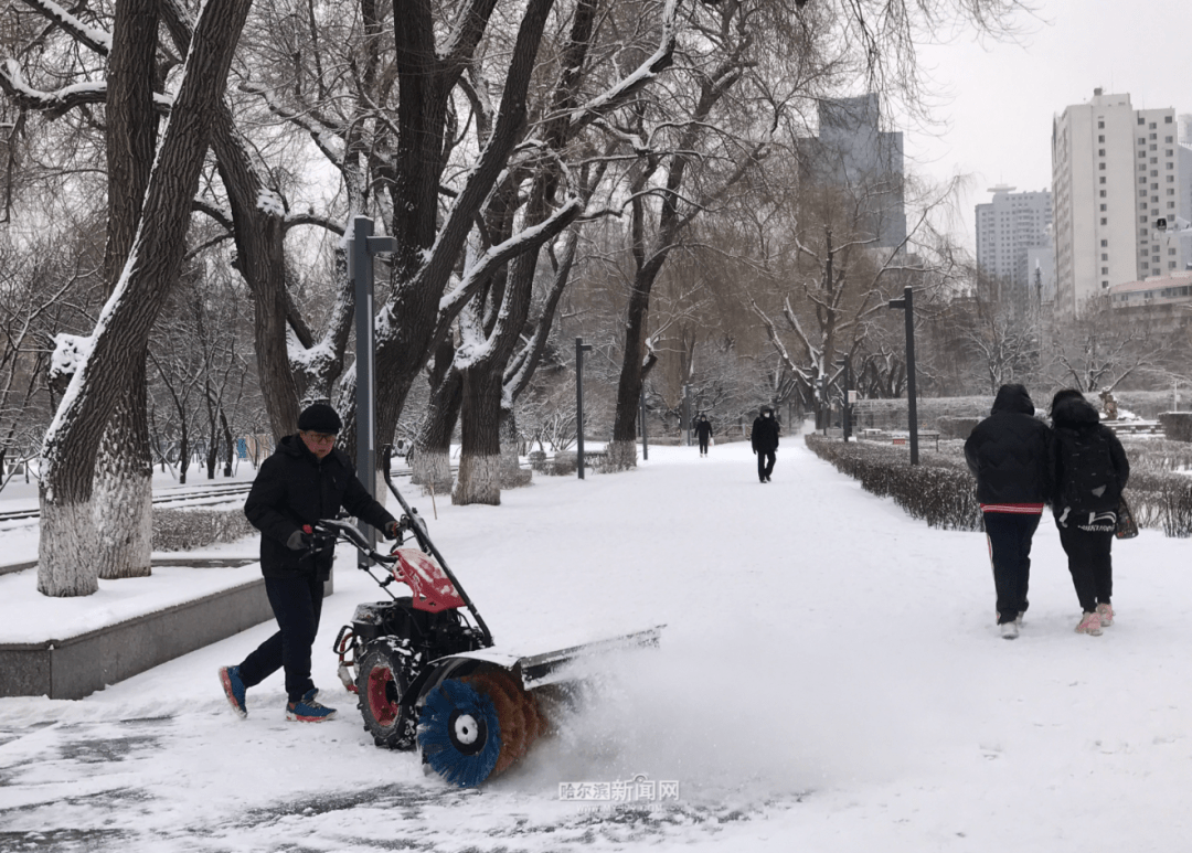 雪不断下！清冰雪大军连夜战春雪｜省内27条高速封锁