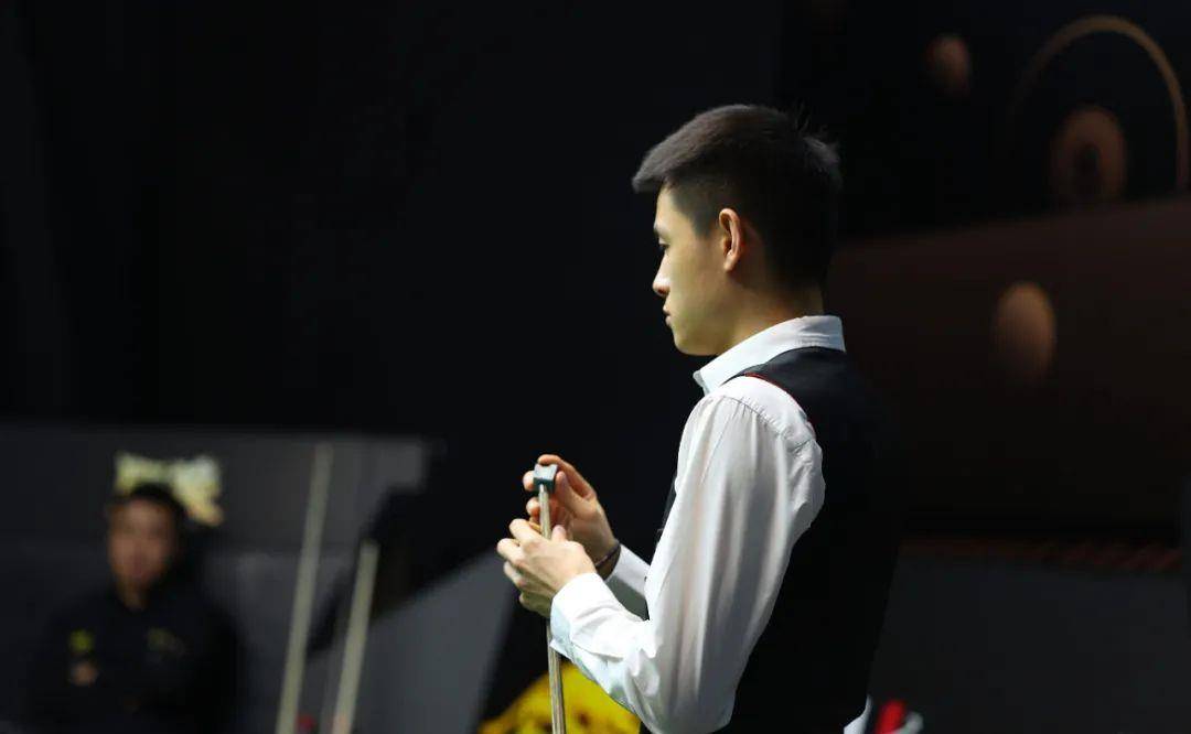 刘俊岩点球绝杀提前晋级 刘海涛轰四杆大金展现超强追分实力_比赛