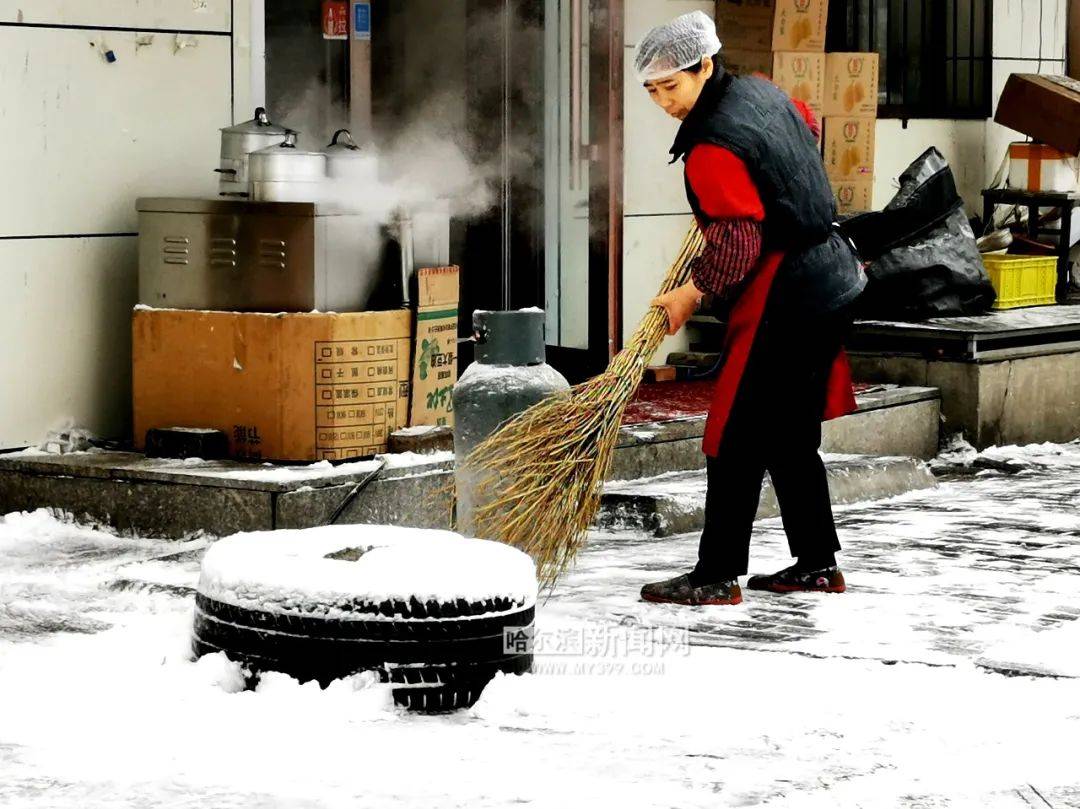 雪不断下！清冰雪大军连夜战春雪｜省内27条高速封锁