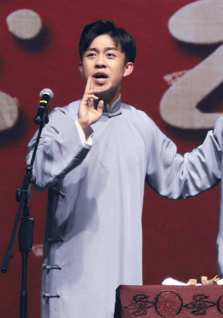 德云社张九龄被私生逼迫导致改签,苦不堪言_网络_行程_作品