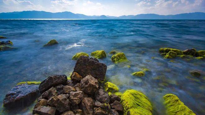 抚仙湖位于云南省玉溪市澄江市,被评为国家aaaa级风景区_江川_华宁县