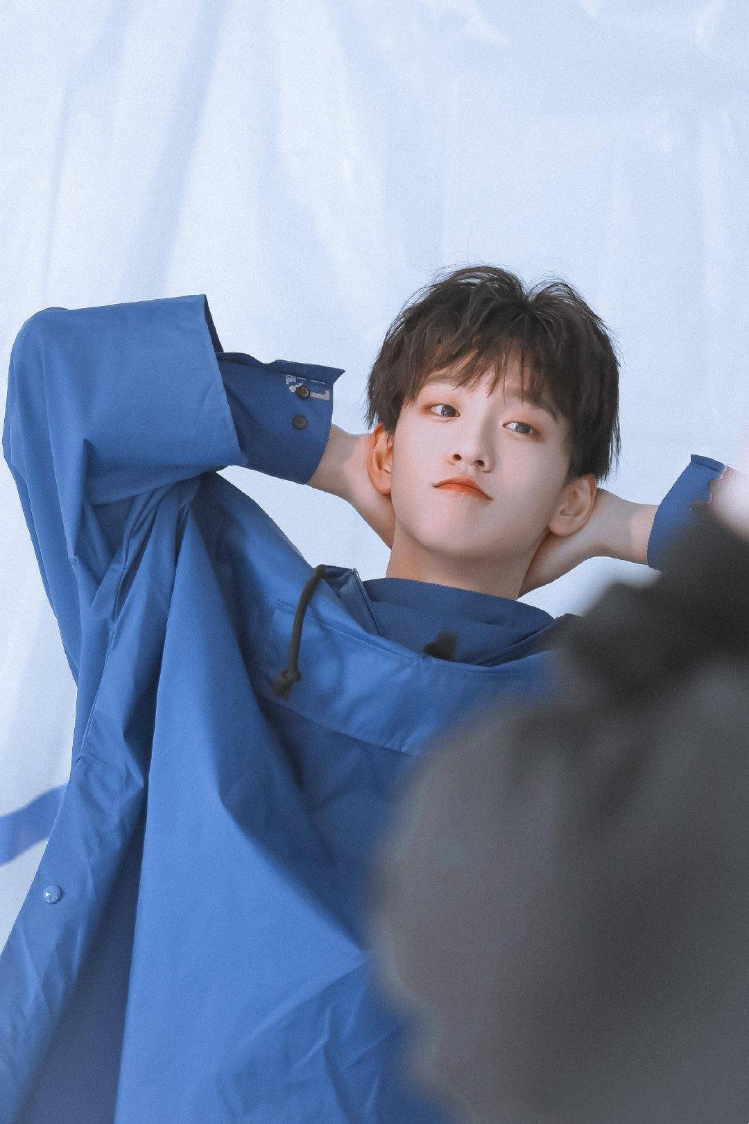 余景天百万女团腿?