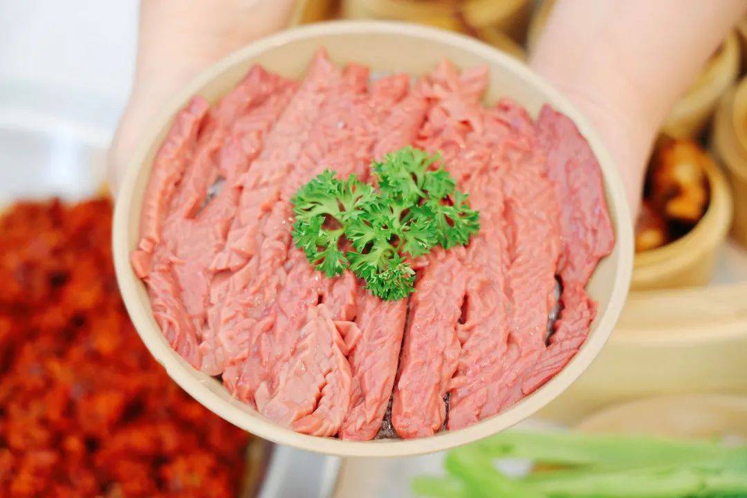 麦穗腰花猪肝肉质非常柔嫩,把控好涮煮时间,片片都是脆嫩嫩的口感,辣