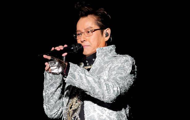 刘德华从理发师到巨星用20年,还为谭咏麟剪过头发,天王不易啊!