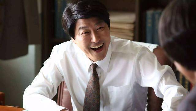 《寄生虫》的成功离不开他,虽然颜值低,但是演技却很受好评_宋康昊