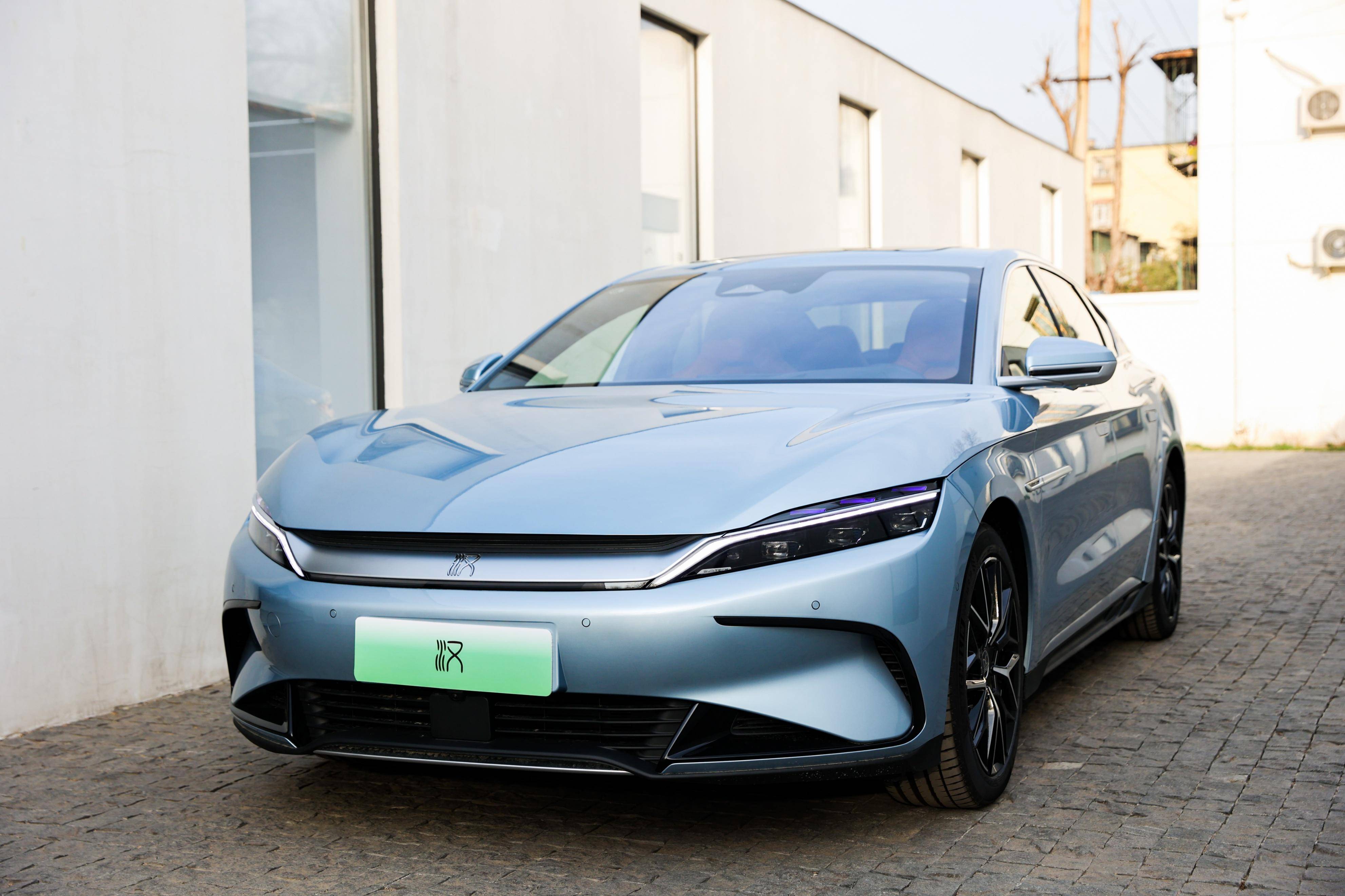 稳价增配,汉ev冠军版吹响颠覆b级合资燃油轿车市场号角_搜狐汽车_搜狐