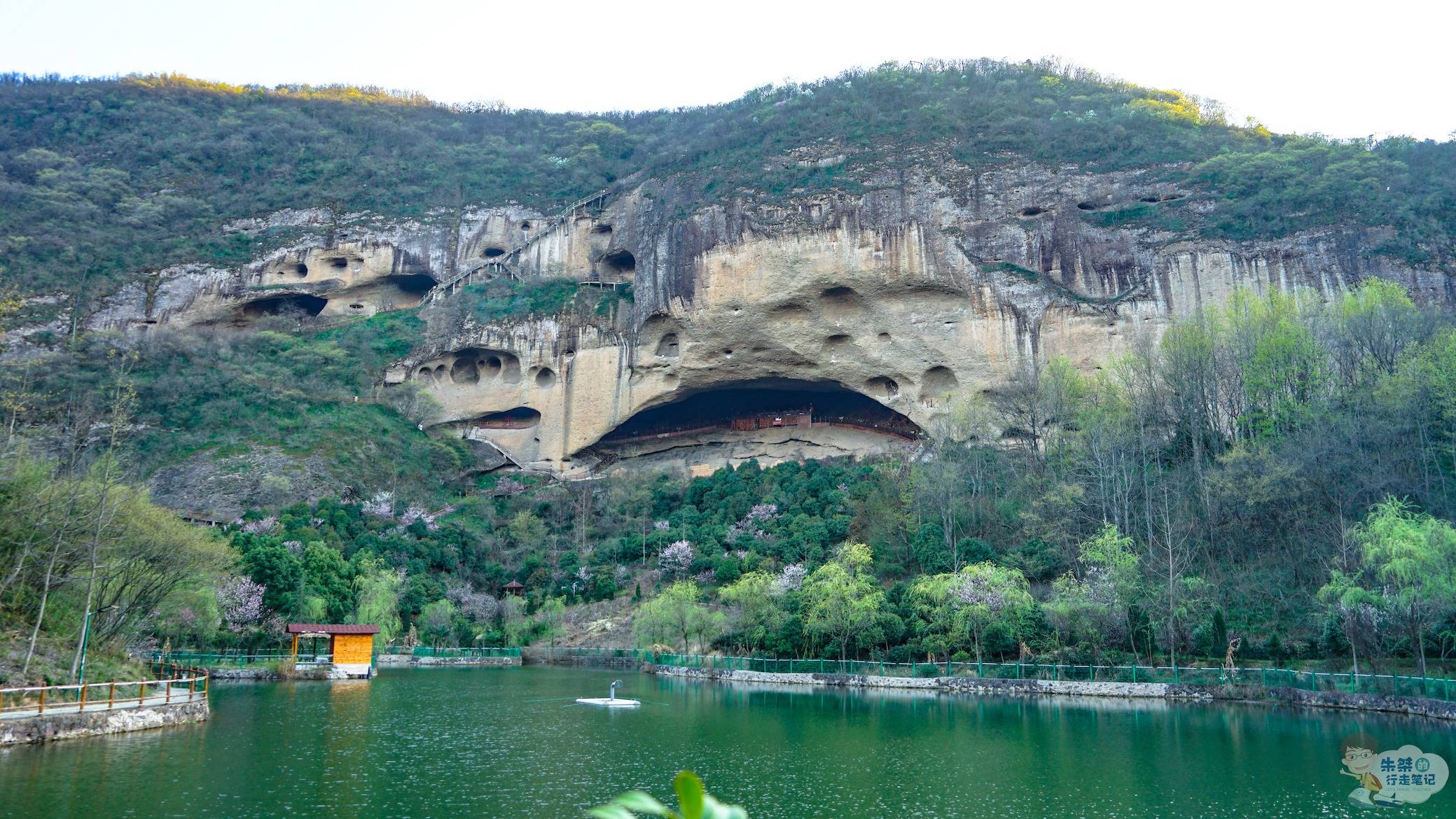 巖洞,感受登上月球的既視感,就在大別山國家地質公園_石窟_六安_景區