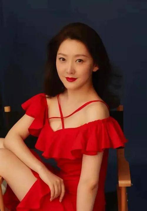 278元女演员被扒出,明星带货套路,对接的都是第三方_直播_陈小春_曹馨