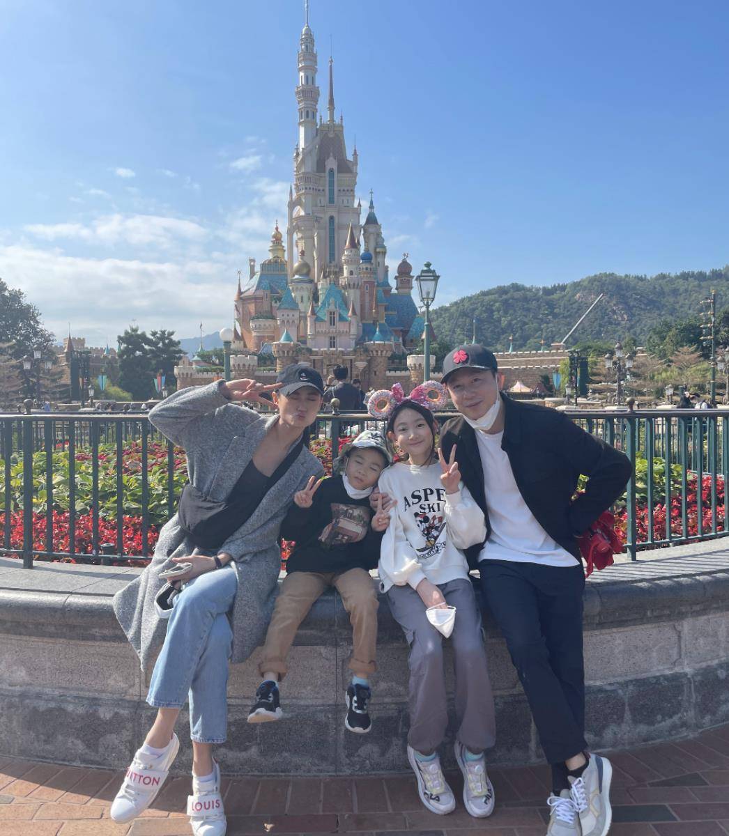 香港参赛,网友盼李小鹏女儿为国争光,亲妈备受争议_李安琪_体操_美国