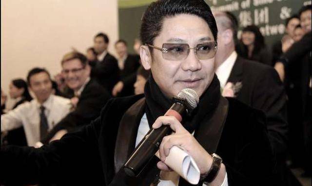 毛威对外依旧称自己是东视主持人,曾因酒驾而离开主持舞台_卫视_节目