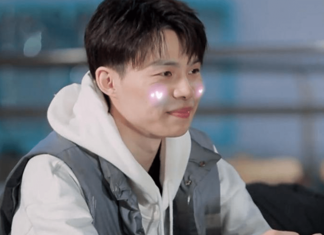 《怦然再心动》中,两人都是哥哥妹妹的互称,王大陆还帮着男嘉宾陈越出