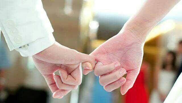 父母看不上我找的穷男友,去他家吃了顿饭后他们态度大变举双手赞成!