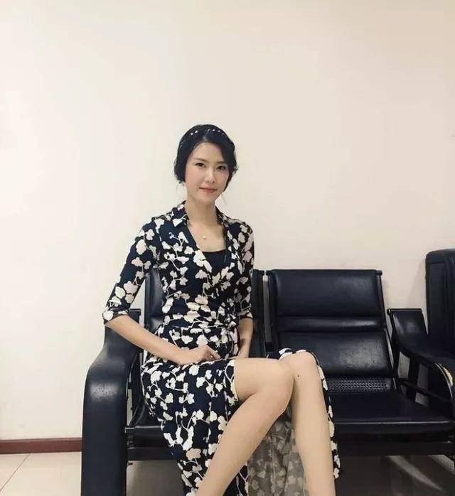 许诺犹豫了一下,但仔细想想,中国有多少个身高将近2米的男孩子?