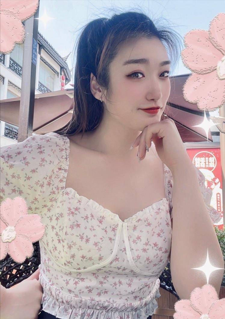 通过30张生活照,了解女篮一姐李梦,真的很美_姐姐_身高_比赛