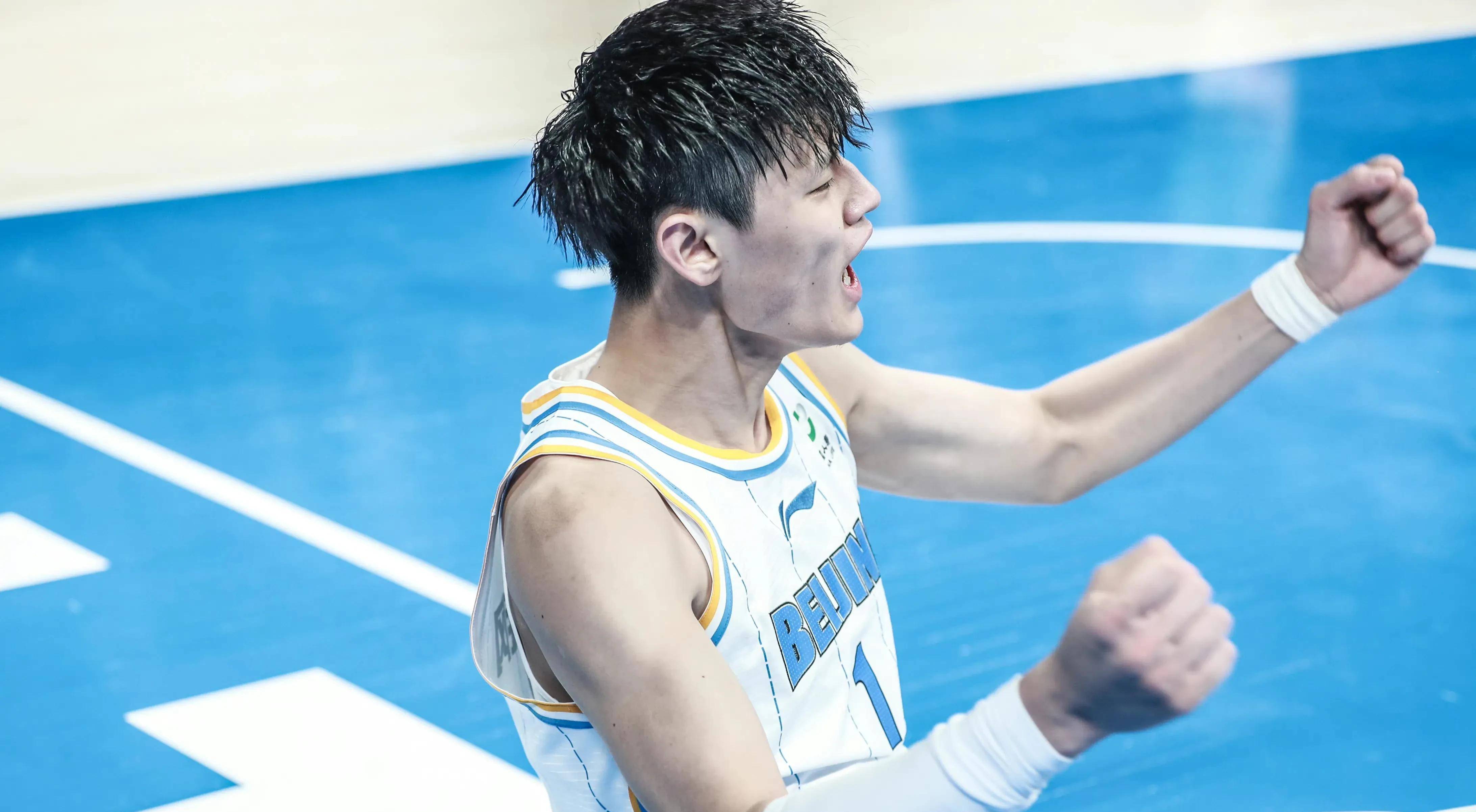 展翅高飞的曾凡博,让人充满期待!首钢重新出发_小曾_打法_得分