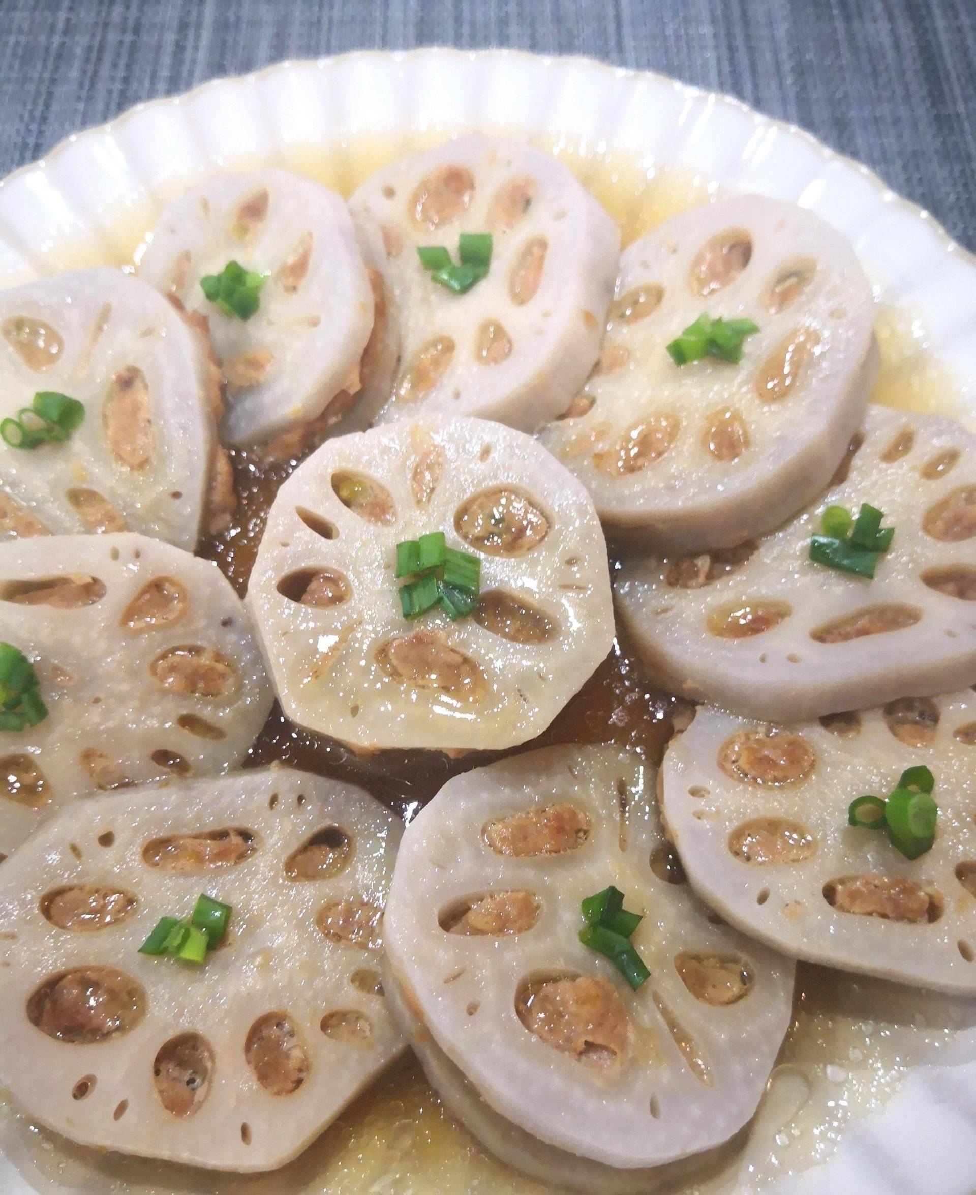 营养早餐第256期,藕夹不要炸了,这样蒸着吃,清甜味美更健康_莲藕_腊肠