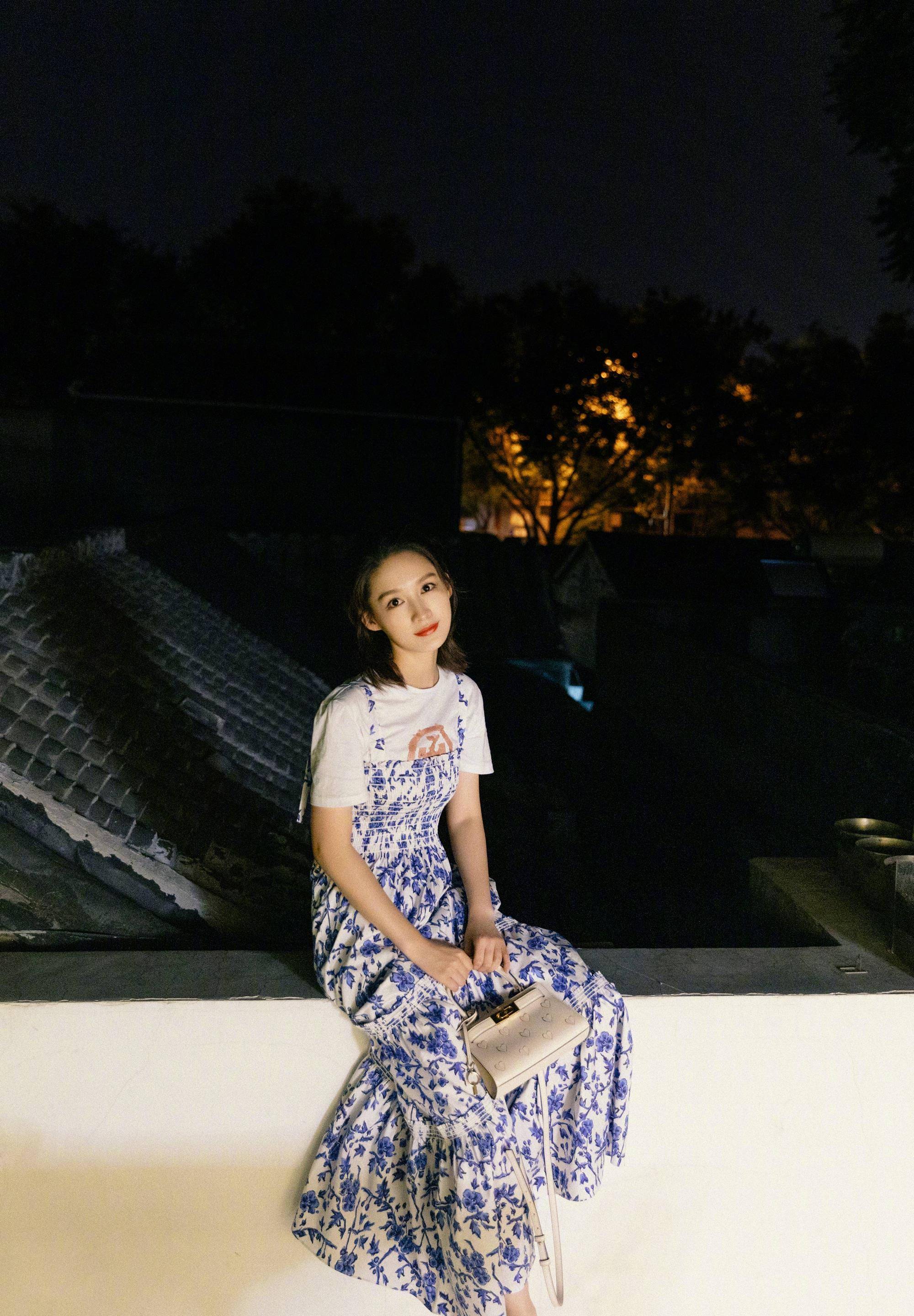 30岁李沁知性温柔,春日搭配舒适清爽,百搭接地气谁都能学系列!