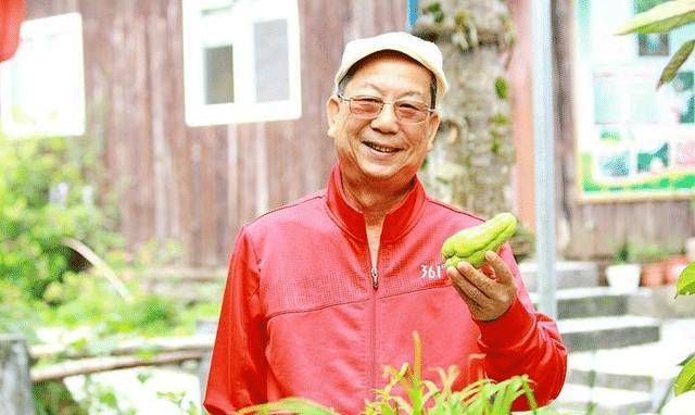 79岁的广州演员谭为基,戏里是祝师奶的丈夫,现实中是资深配音员_通叔