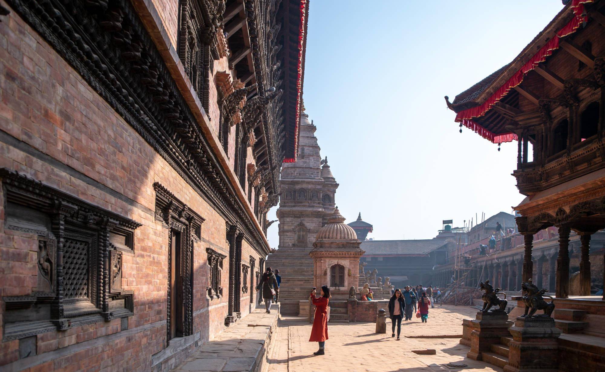 尼泊爾有一座寺廟,是亞洲最古老的廟宇,因猴子太多而被稱為猴廟_遊客