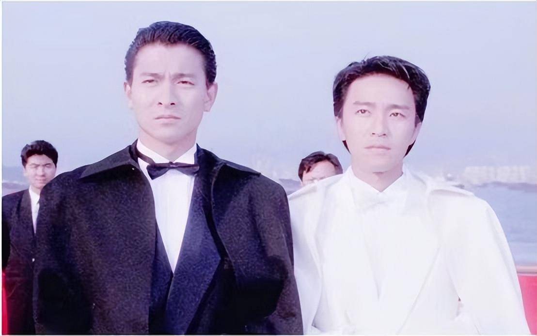 连载5王晶不服周润发赌神被压,重金挖走周星驰,还让陈法蓉献红唇