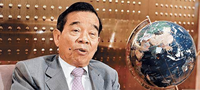 刘銮雄最大靠山,拥有数千家珠宝店,在内地拥有3座500米以上的高楼