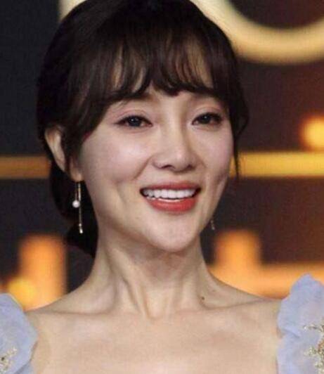 明星八卦李小璐最新_明星天涯最新2021真实八卦_最新明星八卦资讯