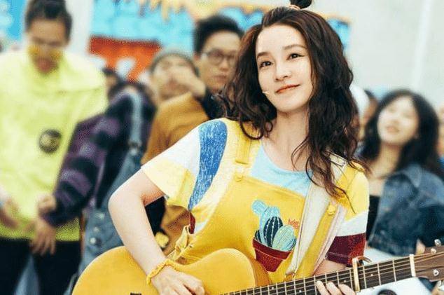 《温暖的抱抱》:这是李沁首部电影作品,为何会有这么高的收益_鲍抱