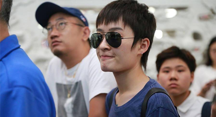 "绵羊音"曾轶可,一位狂妄自大的过气歌手_狮子座_时候_安检