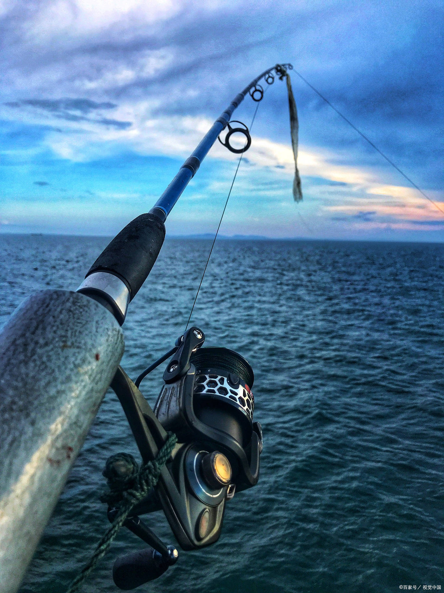 「威美特渔具」路亚钓会钓到自己?_操作_鱼钩_过程