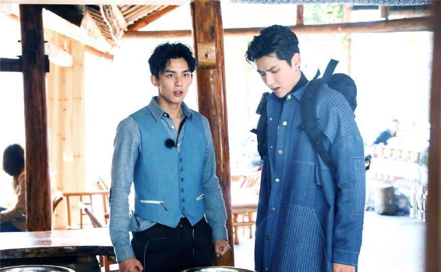 还有一个无法改变的共同点,网友心服口服_吴京_吴奇隆_吴秀波