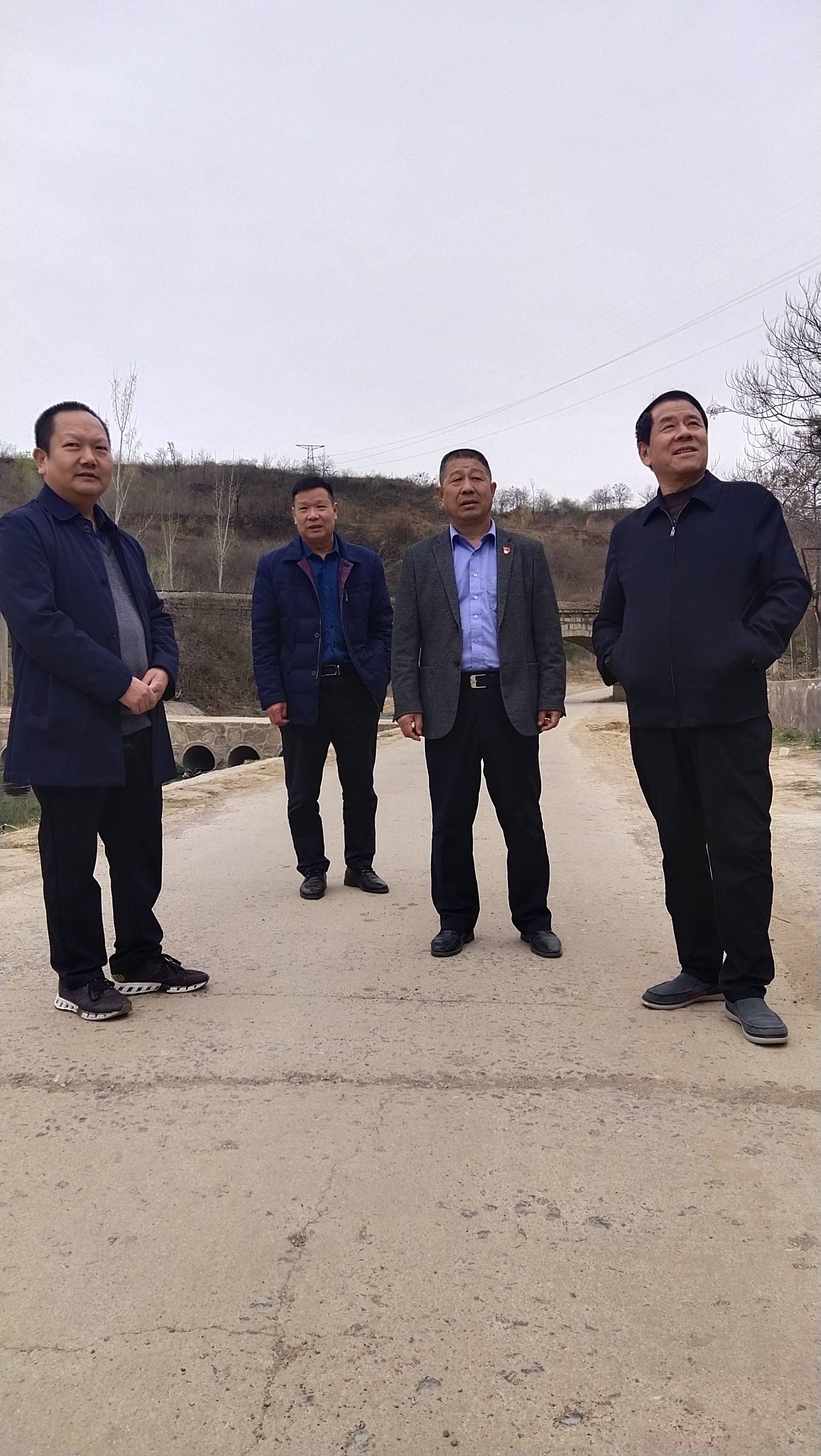 郑州慈善总会秘书长王万民到豫剧发源地新密市超化镇莪沟村调研_戏曲