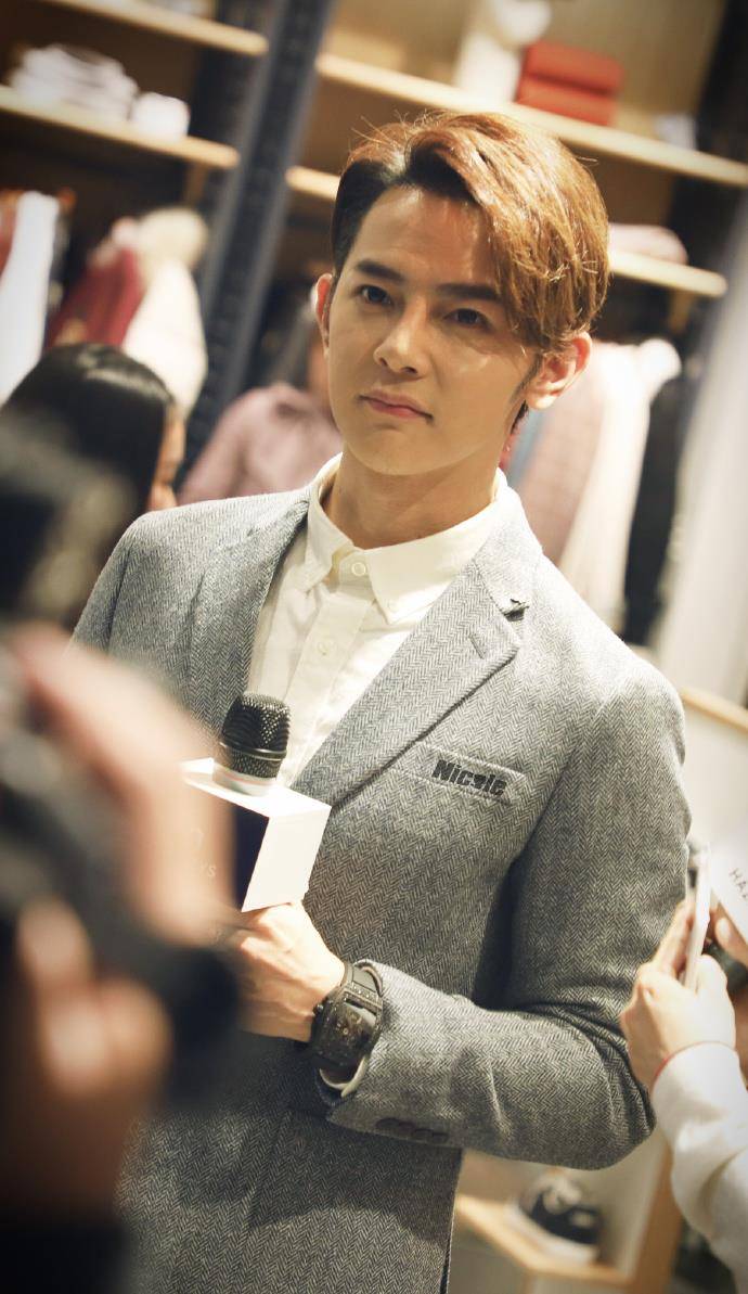 飞轮海_网友_服装