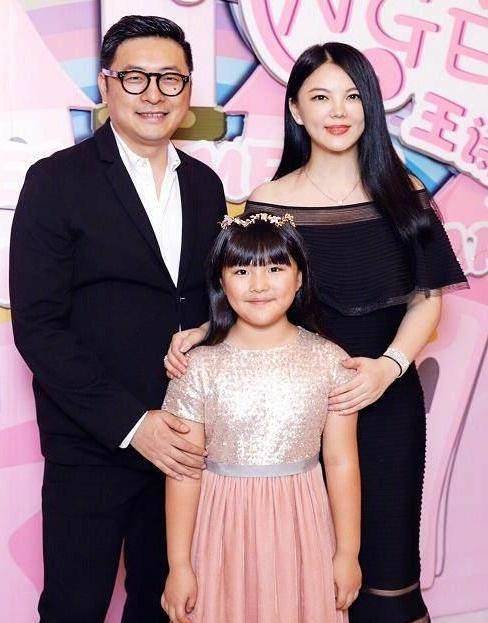 李湘开心与网友分享日常,近照王诗龄瘦了,美人坯子初长成!