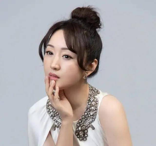 这几位女明星堕过胎,谁的遭遇令人同情,心疼?_李小冉_周迅_倪震