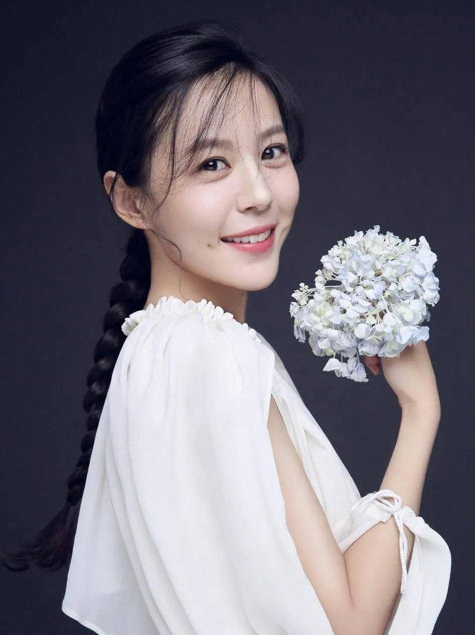 娱乐圈30位出镜带货的明星,有你家idol吗_张檬小_代表作_杨子