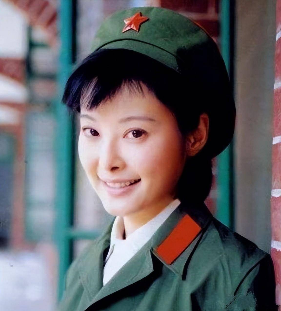 刘澍:20世纪八九十年代影星们的青涩军装照巡礼_电影_代表作品_爱情