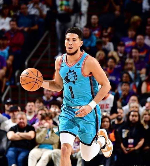 保罗布克艾顿合共得到51分!