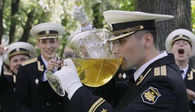 苏联人真的会因为喝不过我们,心甘情愿将苏-27低价售出?