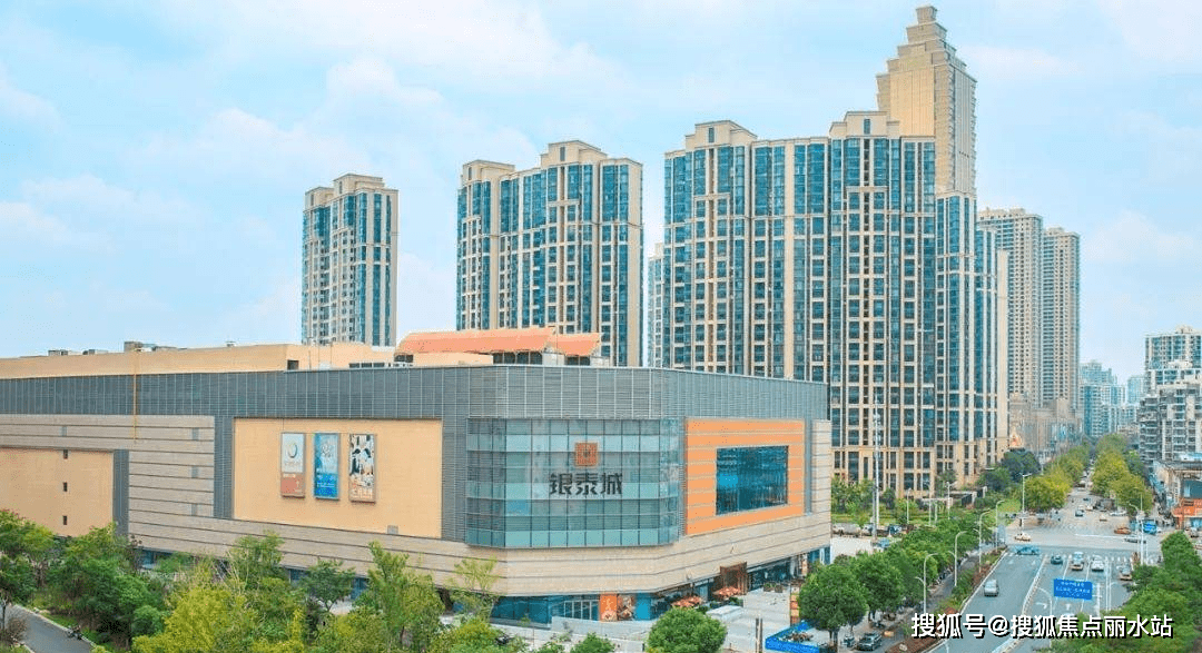 芜湖中梁旭辉 铂悦滨江·鎏金印象售楼处电话400-8787-098转1111售楼