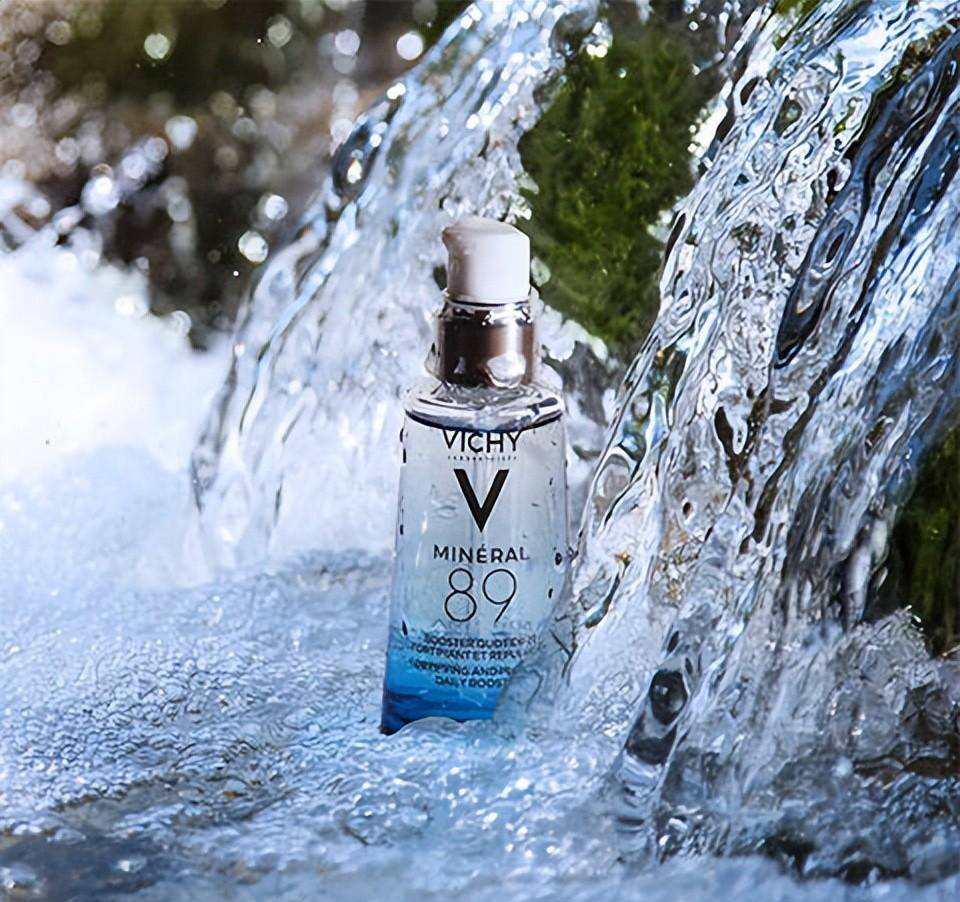 法国温泉小镇薇姿:依托特色的温泉水疗,构建多产融合发展