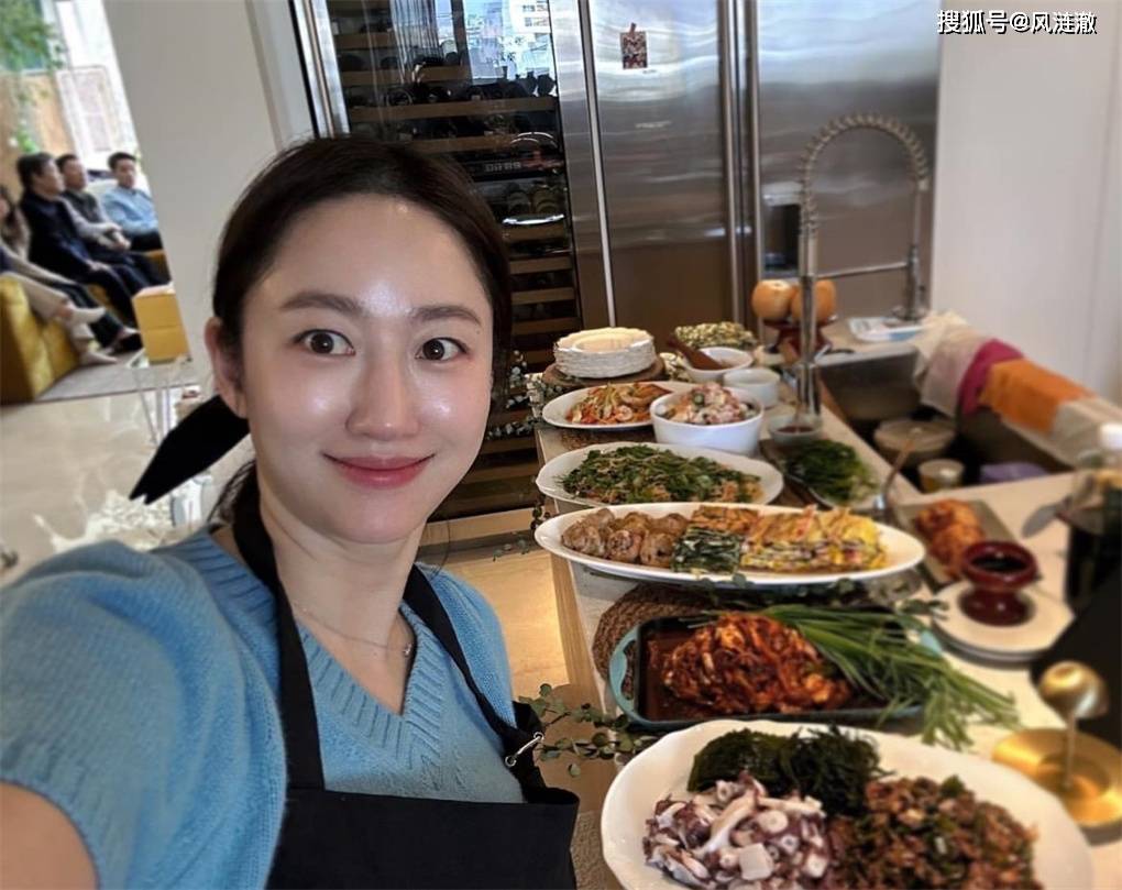 韩女星全慧彬制作料理祭祀婆婆,抱6个月大儿子行跪拜大礼_barun_生活