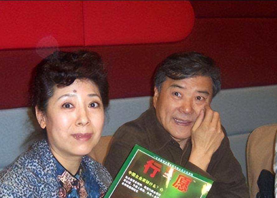 "国家一级演员"关牧村:与王星军离婚后,44岁携子嫁高官,今怎样了_弟弟