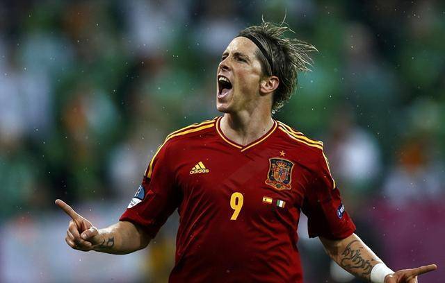 托雷斯的职业生涯可以概括为2个阶段,第一个阶段是从马竞惊艳出道,到