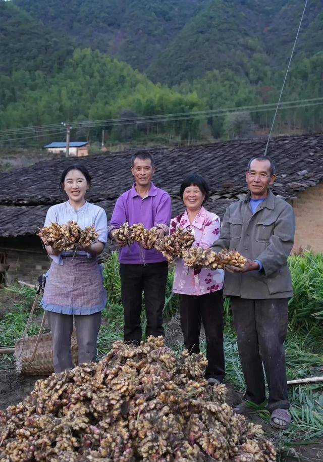 沈丹,23歲懷孕被分手,從負債80萬的單親媽媽到華麗逆襲_經歷_困境